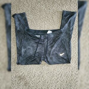 Nike Running tight fit dry-fit yoga gym activewear leggings Size S